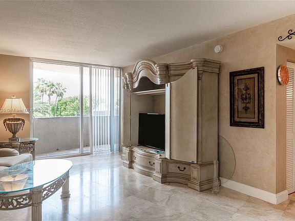 3rd image of 19501 W Country Club Dr APT 311