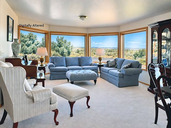3rd image of 706 Knight Dr