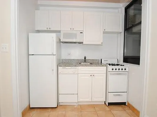 Rented by Buchbinder & Warren | media 22