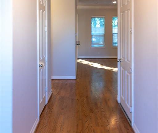 3rd image of 1507 Shady Villa Manner