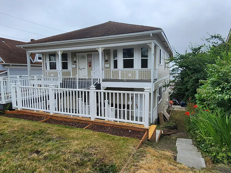 2226 Grand Ave — Photo 4