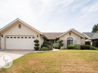 1197 E Muncie Ave, Fresno, CA 93720