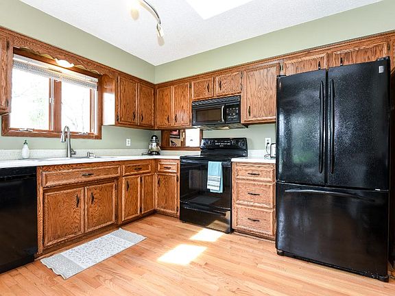 4th image of 813 Gramsey Pl