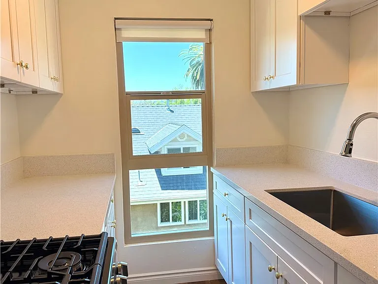 1651 Golden Gate Ave #9 — Photo 3