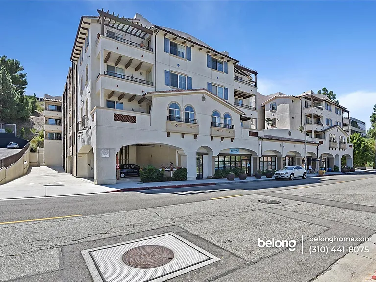 627 Deep Valley Dr #P607 — Photo 1
