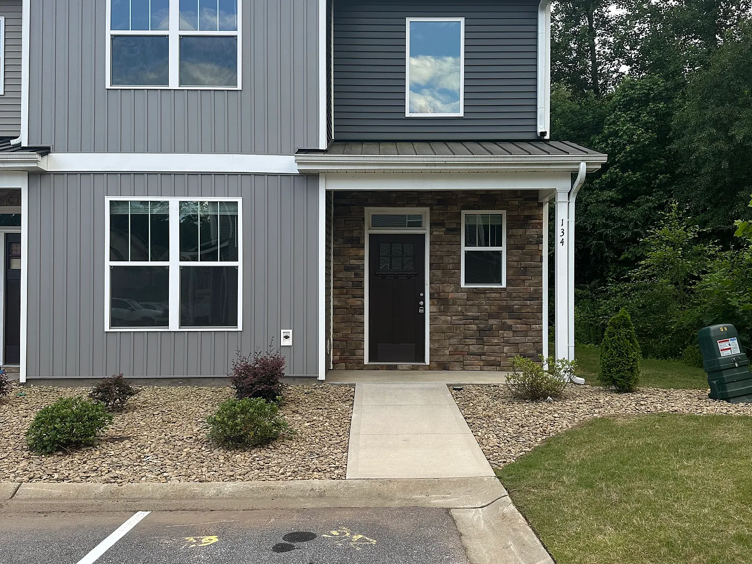 134 Creekland Way — Photo 4
