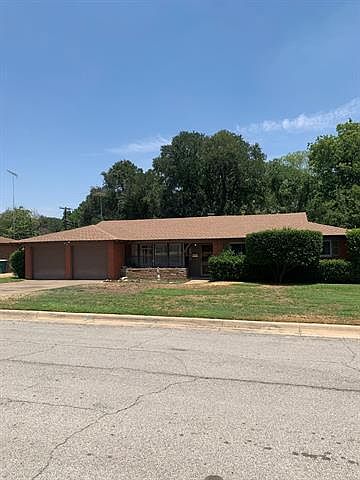 1st image of 4805 Briarwood Ln