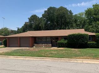 4805 Briarwood Ln, Fort Worth, TX 76103
