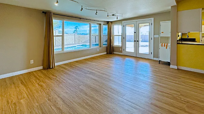 17221 E Lantern Ln — Photo 2