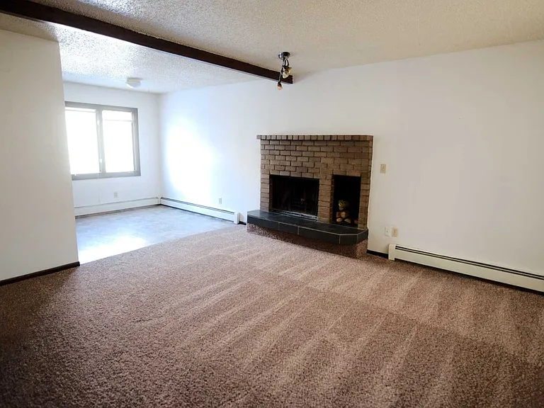 8540 Golden St — Photo 3