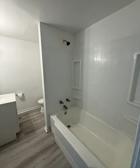111 W Wilson Ave — Photo 8