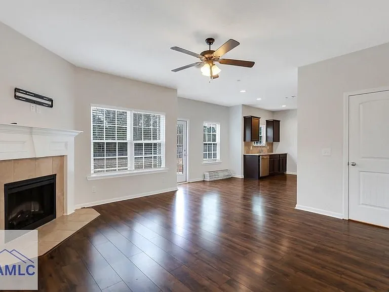 64 Brandonwood Rd — Photo 9