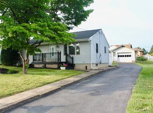 2577 Stephens St, Easton, PA 18045