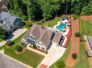 8605 Etowah Blfs, Ball Ground, GA 30107