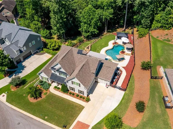 8605 Etowah Blfs, Ball Ground, GA 30107