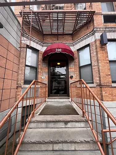222-224 48th St #2A Photo 1 222-224 48th St #2A Photo 1