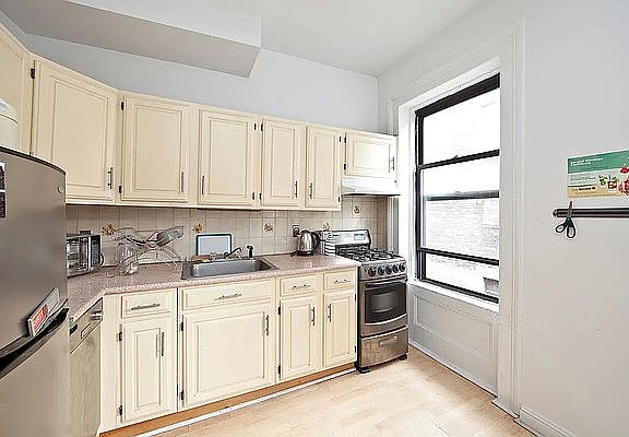 3rd image of 467 W 49th St APT 2