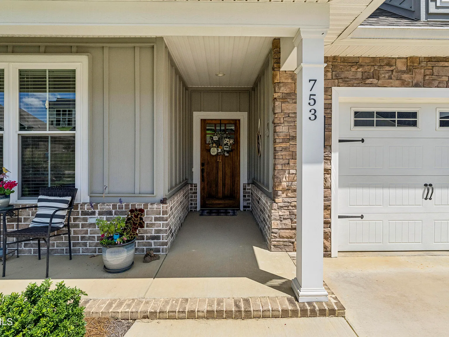 3 bed, 2.0 bath, 1863 sqft, $3,500 — Photo 4