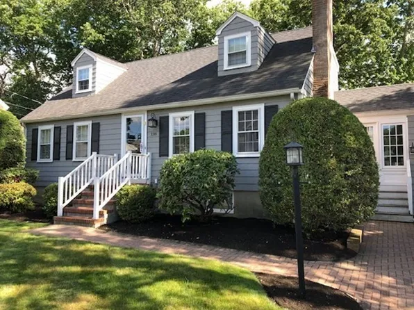 138 Highgate St, Needham, MA 02492