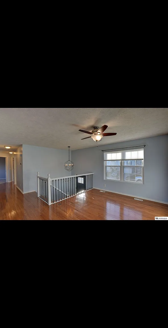 4 bed, 1190 sqft, $2,300 — Photo 3