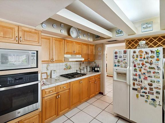 5th image of 15321 Turnbull Dr