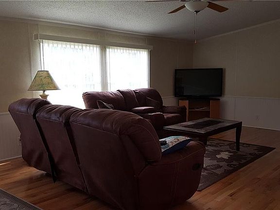 4th image of 1091 Friendship Dr