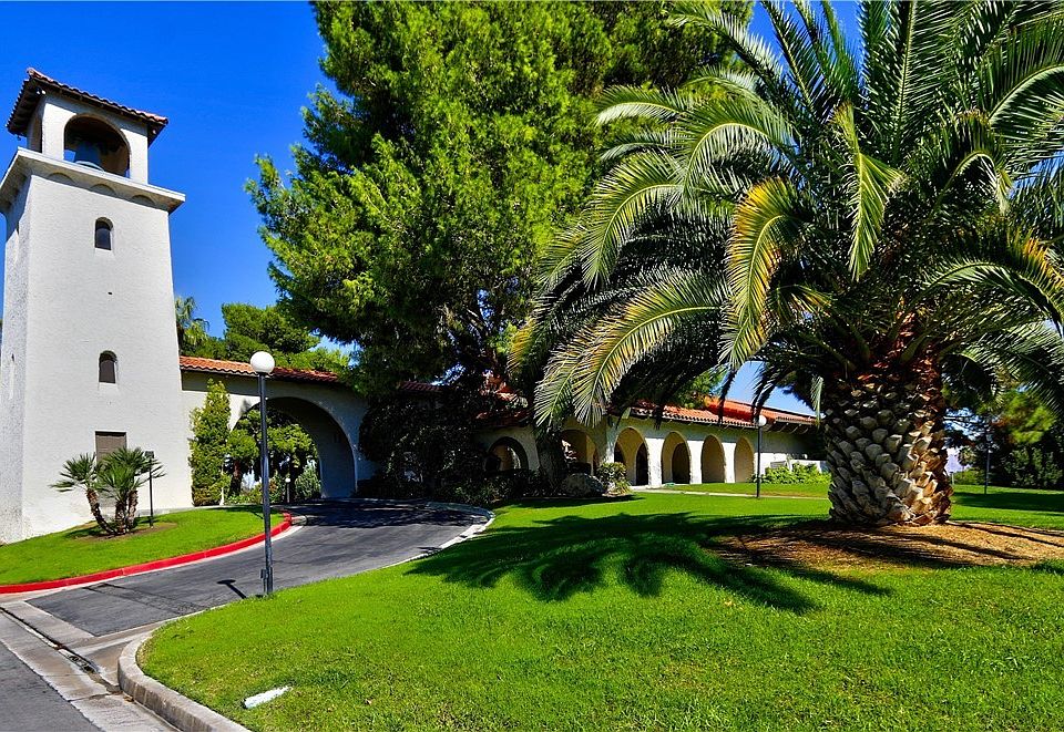 2nd image of 2305 Plaza Del Grande