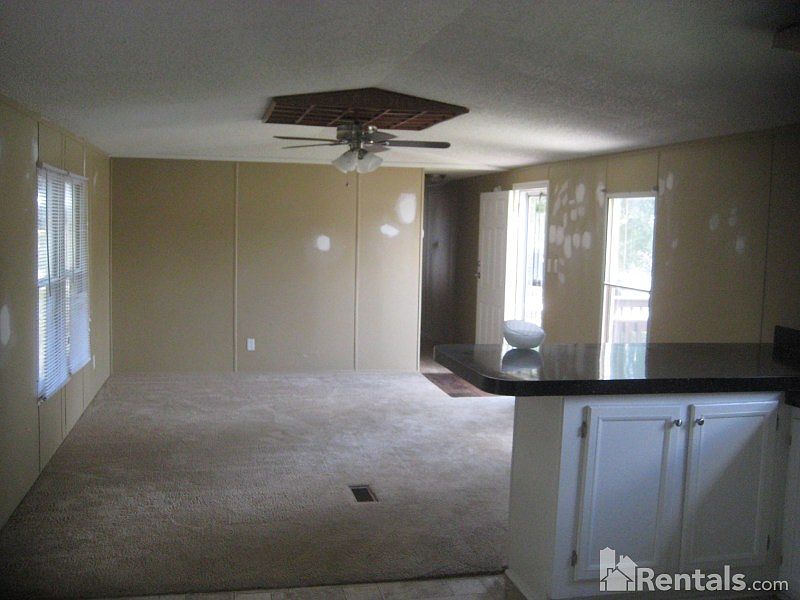 2nd image of 2027 Derrick Dr