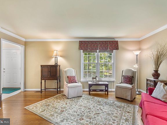 4th image of 13896 Covantry Ln
