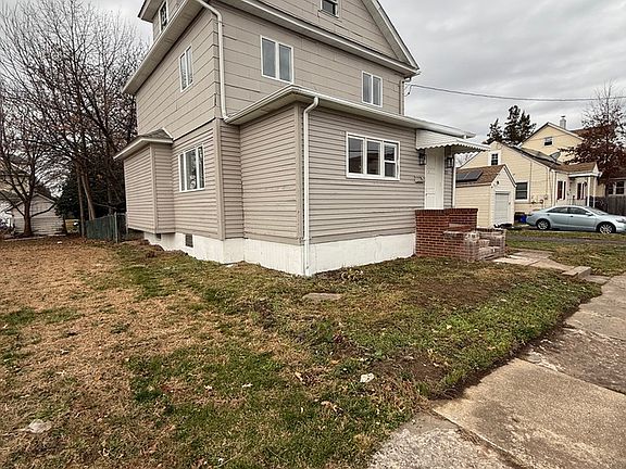 3rd image of 255 N 1st Ave