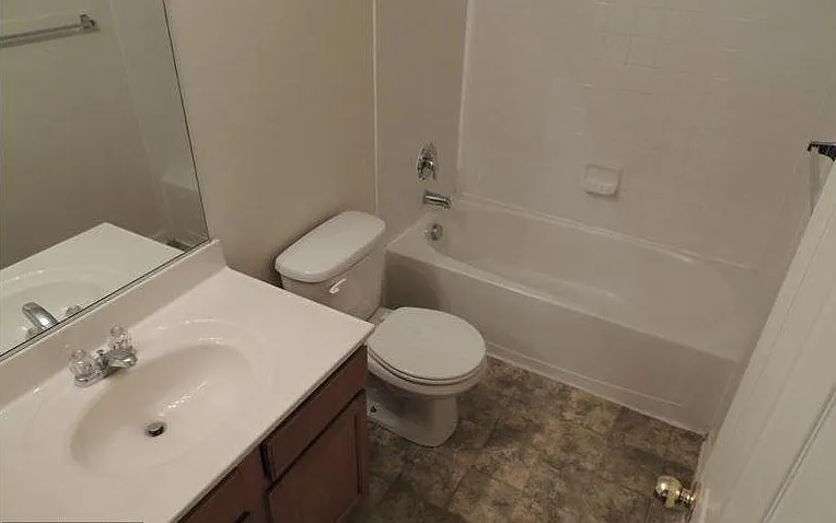 1124 Hampton St — Photo 15