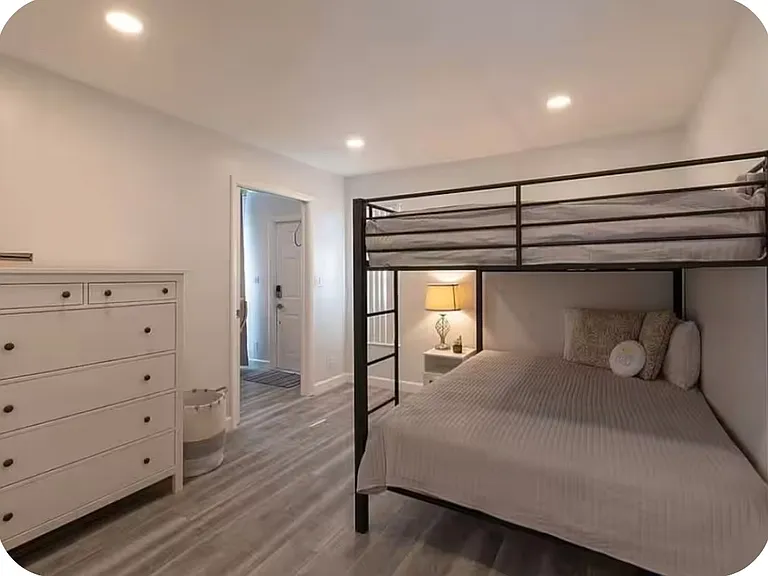 616 Executive Center Dr #2 — Photo 5