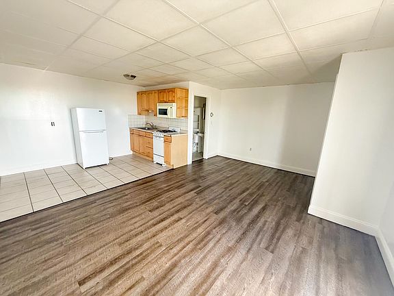3rd image of 933 Ocean Boulevard #7