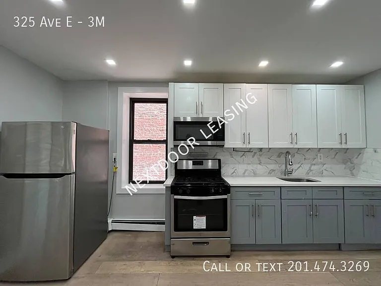 325 Avenue E #3M — Photo 1