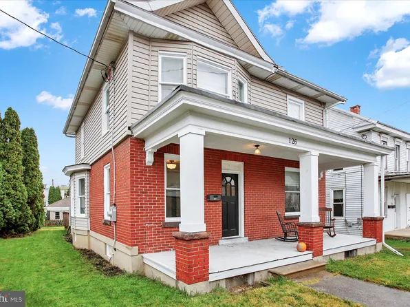 126 N Center St, Cleona, PA 17042