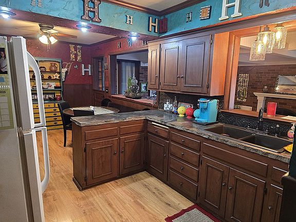 2nd image of 317 Morton Ave