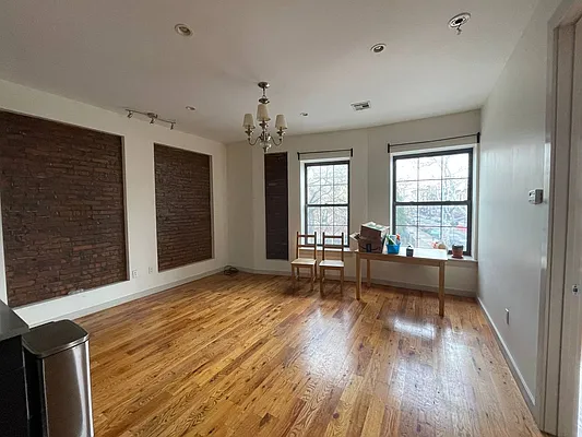 Rented by Greenrock Management | media 15