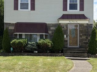 831 Sable Rd, Cleveland, OH 44119