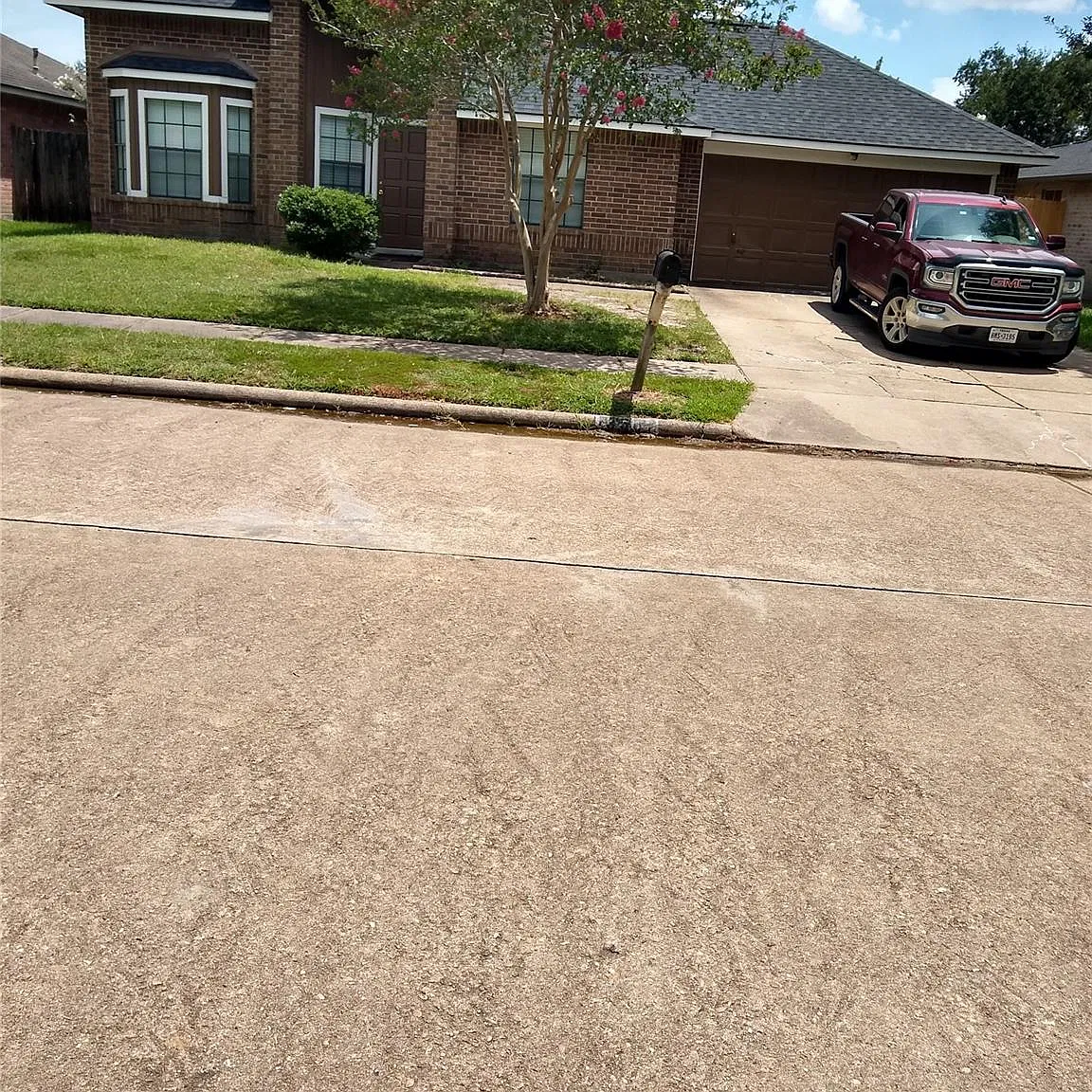 3 bed, 2.5 bath, 1907 sqft, $1,850 — Photo 1