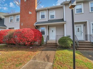 220 W Main St APT 2E, Southington, CT 06479