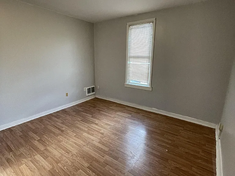456 Woodlane Ave #2 — Photo 8