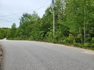 11 Maple Ln, Hebron, ME 04238