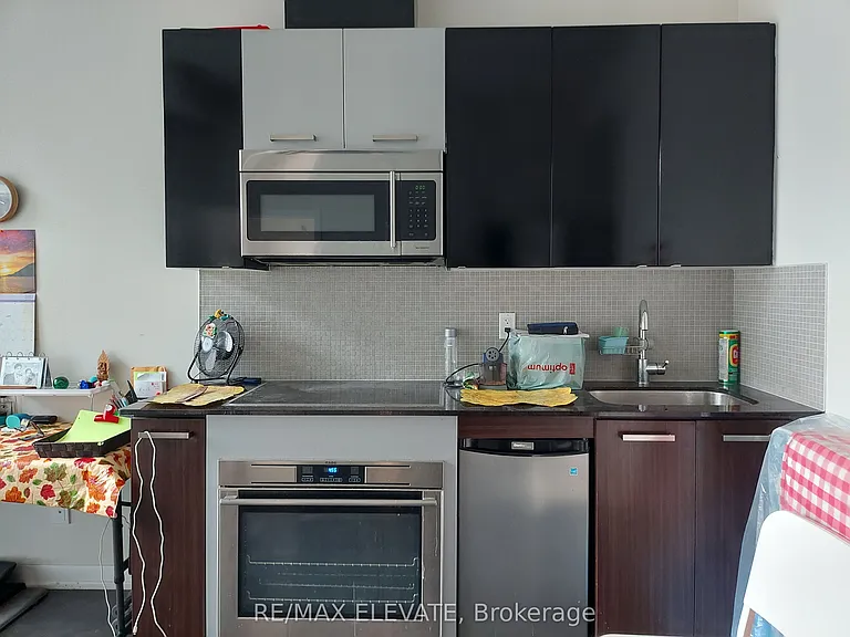5168 Yonge St #Townhouse 12 — Photo 2