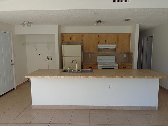 2nd image of 1625 19th Ave SW