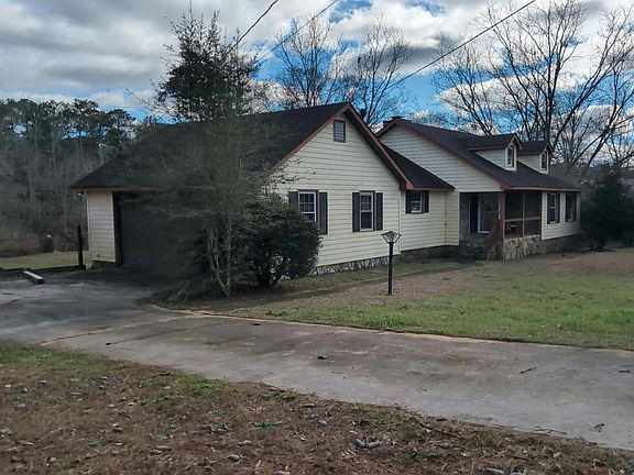 3rd image of 121 Kennesaw Dr