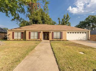 605 Carriage Dr, Tyler, TX 75703