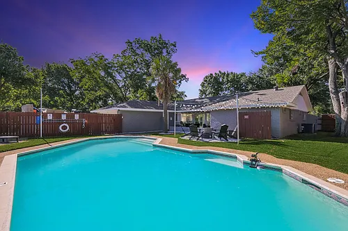 1231 Springbrook Cir Photo 1