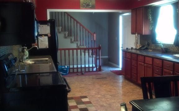 4th image of 4424 Wellington Ave