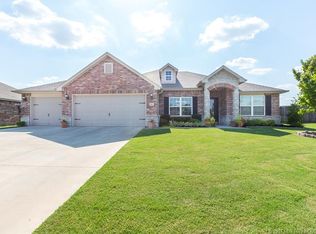 9242 N 143rd East Ave, Owasso, OK 74055