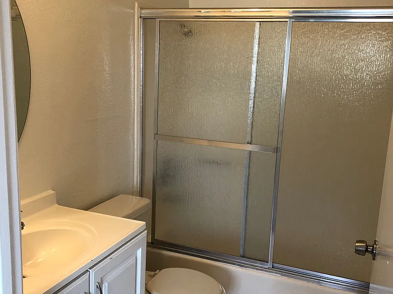 Lemarsh Apartments — Photo 15